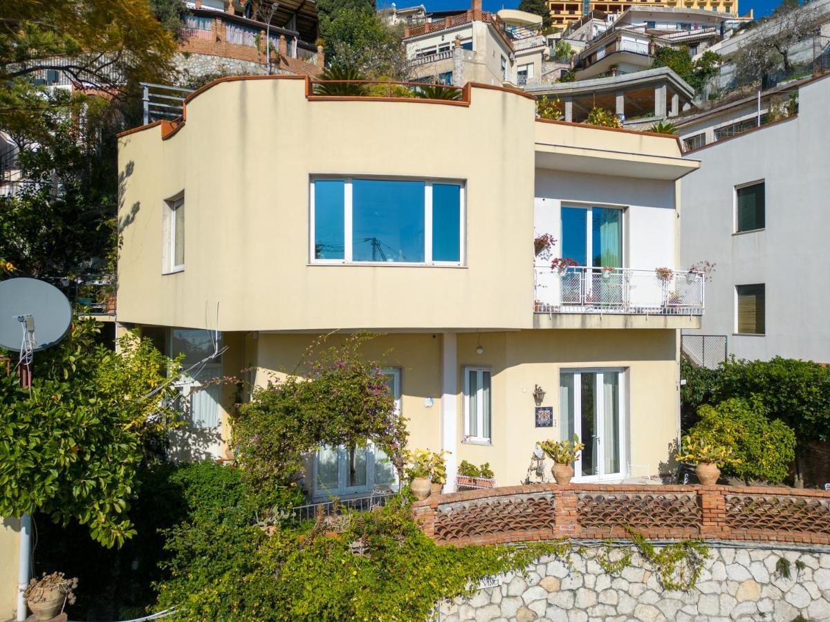 تاورمينا Villa Giannina B&B المظهر الخارجي الصورة